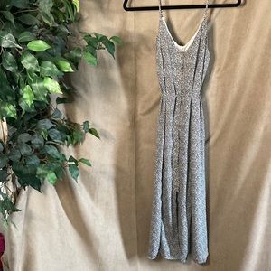 Sienna sky, splatter spaghetti strap sundress. Size medium! Great condition